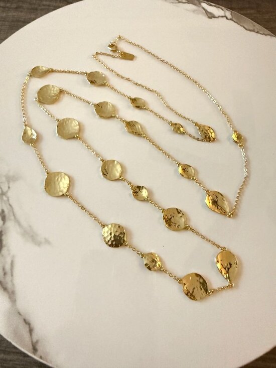 Melinda Maria Jewelry - Melinda Maria Sabrina Gold-Tone Hammered Disc Necklace Adjustable Lightweight
